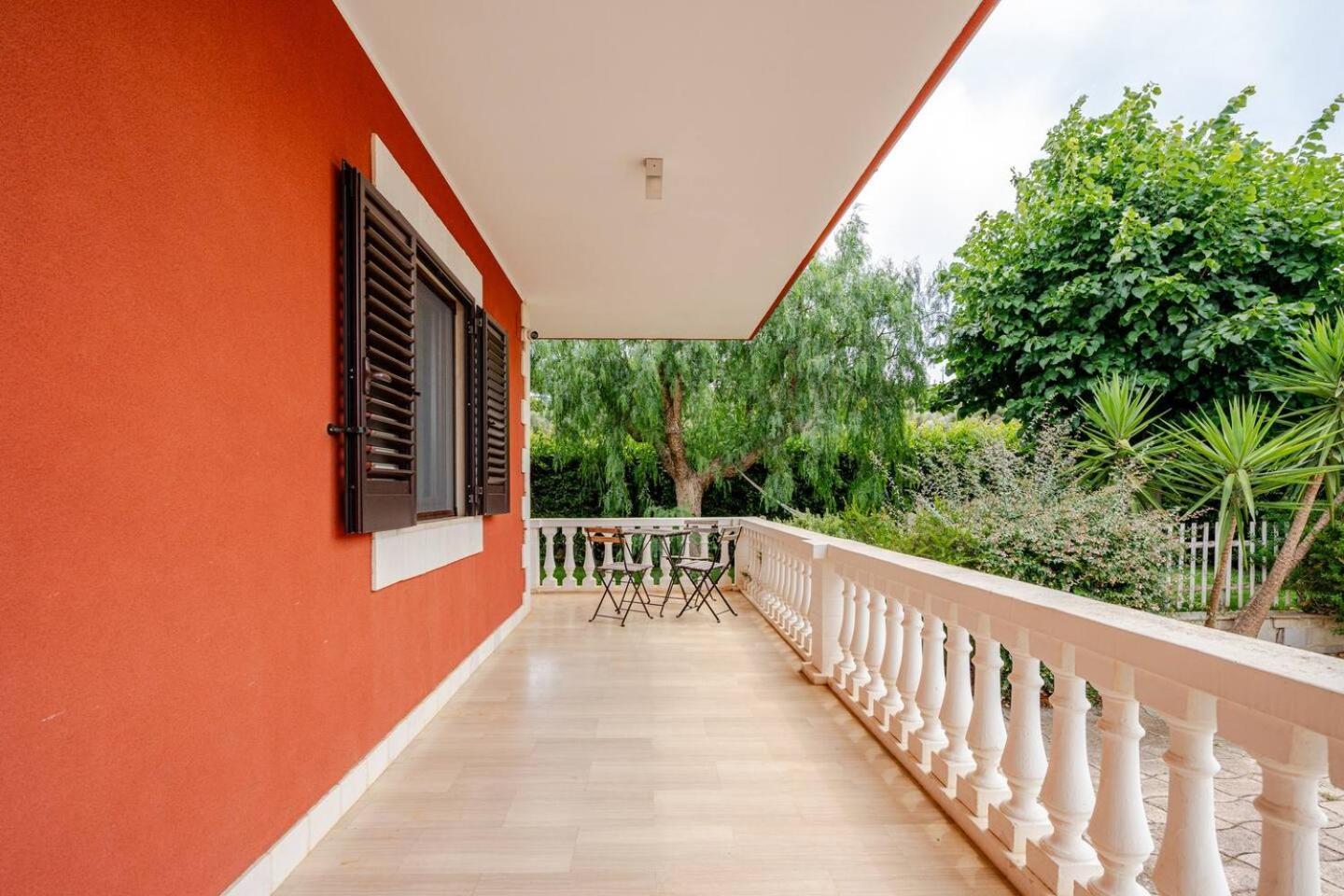 Massaroom Conversano Exterior photo